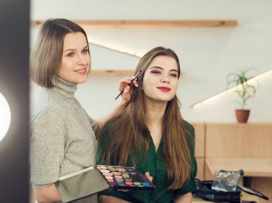 Sinem Keser Beauty Center - Profesyonel Makyaj Uzmanı